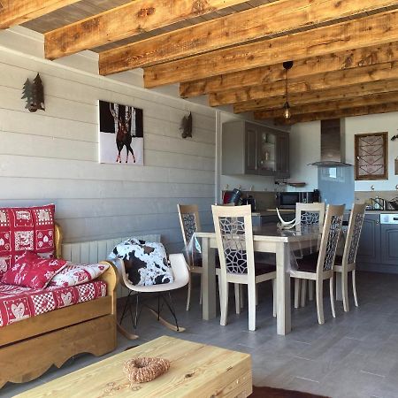 Chalet Cosy Renove Avec Vue Sur Le Lac レ・ザングル エクステリア 写真