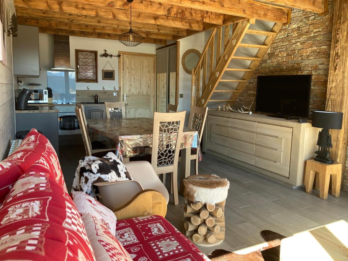 Chalet Cosy Renove Avec Vue Sur Le Lac レ・ザングル エクステリア 写真